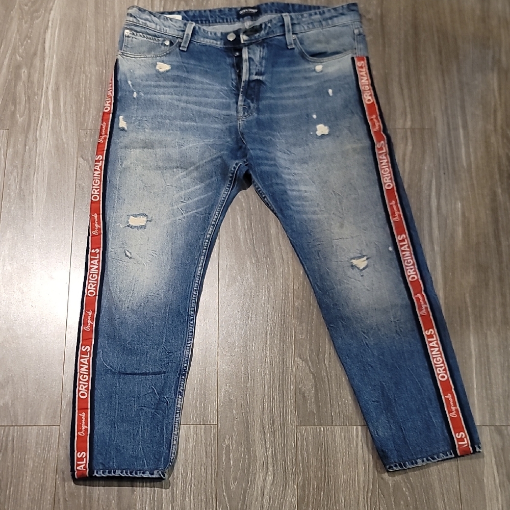 Jack & Jones High Rise "Tapered/Fred" distressed Jeans